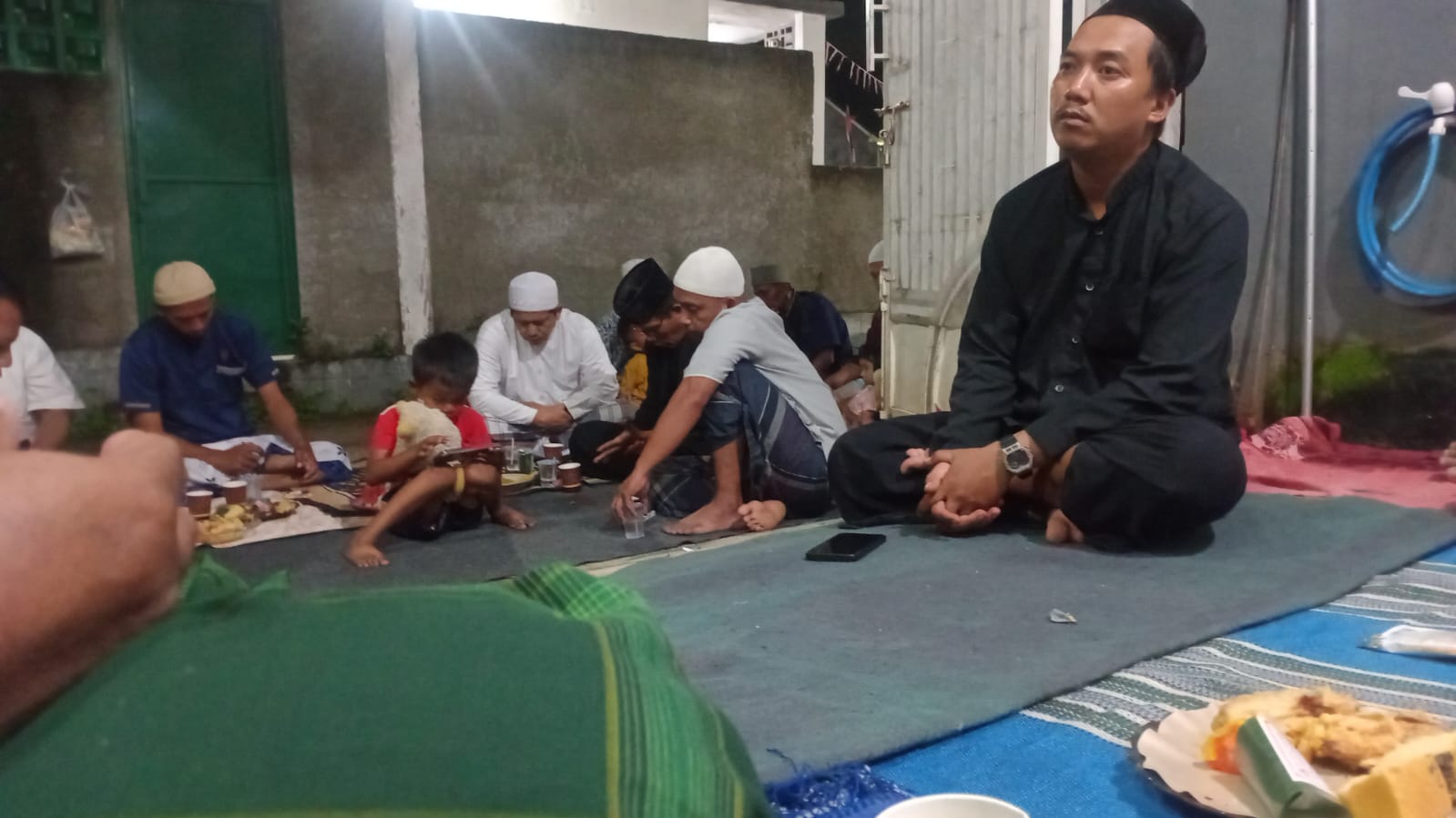 Dokumentasi : Kajian – Hal² Yang Berbeda Antara Laki-laki dan Perempuan di Dalam Shalat