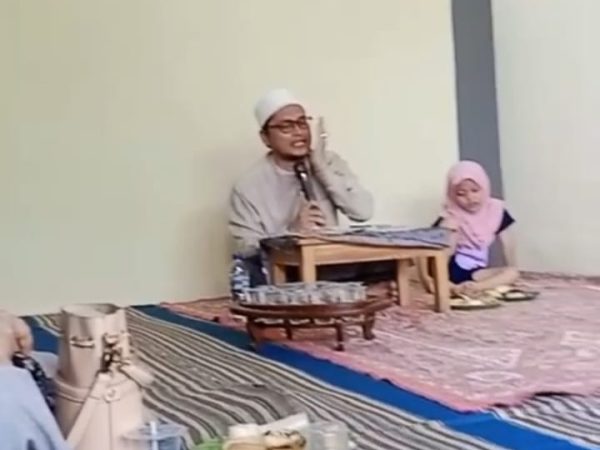 CARA BERSUCI ORANG YANG SEBAGIAN ANGGOTA TUBUHNYA TERDAPAT LUKA